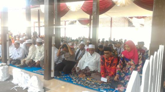 Bupati Probolinggo bersama Forkopimda dan Pimpinan Ormas Ber-Ziarah ke Makam Kiai Ronggo 